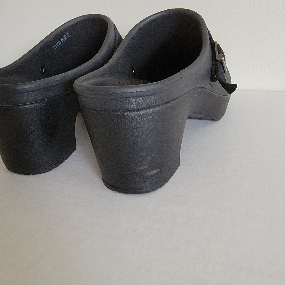 Crocs Sarah Clog - Picture 5 of 8